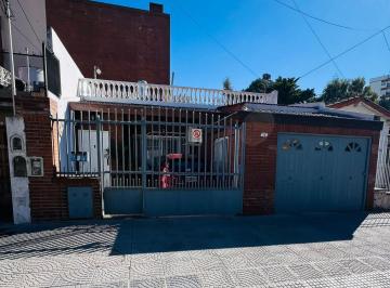 Casa · 150m² · 3 Ambientes · 1 Cochera · Chalet 3 Ambientes Venta Ramos Mejia