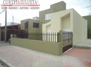 Casa de 7 ambientes, Córdoba · Excelente Inversión. en Venta Tres Inmuebles en B° Residencial Velez Sarsfield