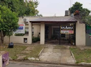 Casa de 3 ambientes, Lomas de Zamora · Casa con Garage - Banfield Este