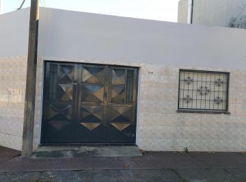 Casa de 4 ambientes, Rosario · Iriondo 3498
