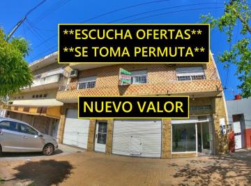 Casa · 310m² · 3 Dormitorios · 2 Cocheras · Lote Sobre Av Madero