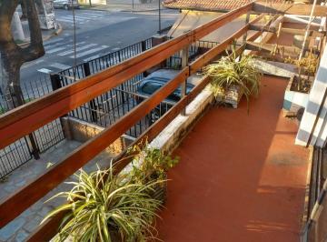 Casa · 140m² · 5 Ambientes · 1 Cochera · Casa en Olivos. Parana Al 3000