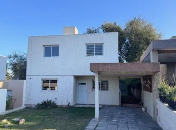 Casa · 119m² · 3 Dormitorios · Casa - Villa Allende