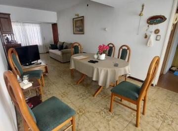 Casa de 3 ambientes, Quilmes · Venta Casa 3 Ambientes con Cochera