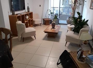 Departamento de 3 ambientes, Godoy Cruz · Departamento 2 Dorm., Cochera en Bombal Sur Sobre Roque Saenz Peña