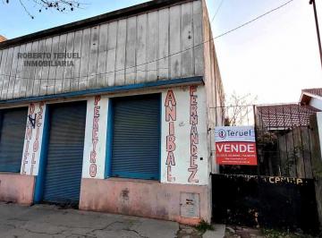 Casa de 2 ambientes, Comandante Nicanor Otamendi · Casa de 3 Ambientes + Local Comercial en Muy Buena Ubicación.