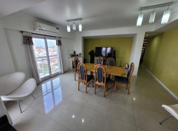 Departamento de 4 ambientes, Avellaneda · Nuevo Valor Excelente Departamento con Gge, Terraza Propia y Parrilla
