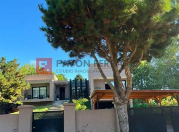 Casa · 125m² · 4 Ambientes · 2 Cocheras · Casa en La Lucila del Mar