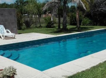 Casa · 250m² · 6 Ambientes · 2 Cocheras · Casa en Venta en Haras del Sur 1