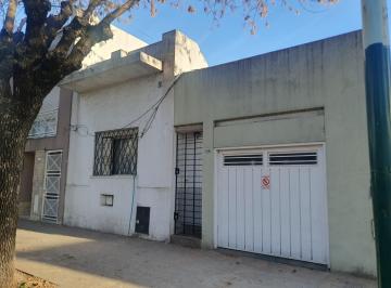 Casa de 2 ambientes, Villa Devoto · Casa Para Remodelar o Terreno Para Construir, Excelente Ubicación