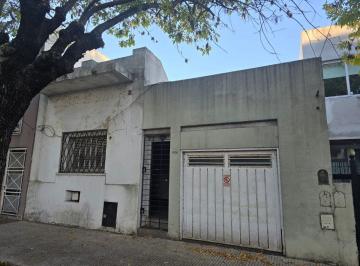 Casa de 2 ambientes, Villa Devoto · Casa Para Refaccionar (Ideal Vivienda o Terreno Para Construir, Excelente Ubicación de Villa Devoto.