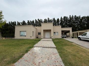 Casa de 4 ambientes, Esteban Echeverría · Casa de 4 Amb. Estilo Minimalista - Moderno en Santa Ines con Pileta. Solo Alquiler!