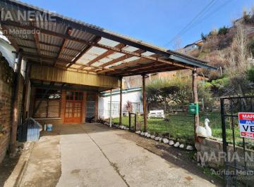 Casa · 209m² · 8 Ambientes · Casa y Taller Zona Urbana Bariloche en Venta - Oportunidad