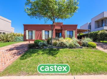 Casa · 167m² · 5 Ambientes · 2 Cocheras · Casa de 3 Dorm. en Venta en Barrio Ceibos, Puertos, Escobar