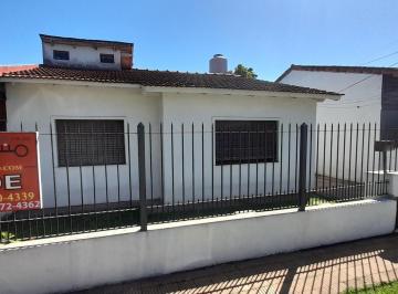 Casa · 80m² · 3 Ambientes · 1 Cochera · Venta de Casa