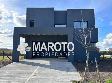 Casa · 160m² · 4 Ambientes · 3 Cocheras · Casa en Venta en Barrio Puertos del Lago - Maroto Propiedades