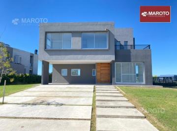 Casa · 330m² · 6 Ambientes · 3 Cocheras · Casa en Venta en Barrio Puertos del Lago - Maroto Propiedades