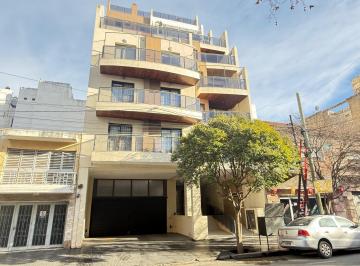 Casa · 170m² · 4 Ambientes · 1 Cochera · Departamento Venta 3 Dor. Terraza Propia y Cochera