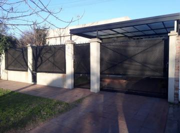 Casa · 3 Ambientes · 3 Cocheras · Casa en Llavallol