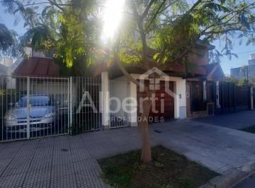 Casa de 5 ambientes, Morón · Venta - Casa con Fondo Libre - Haedo