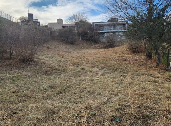 Terreno · 900m²