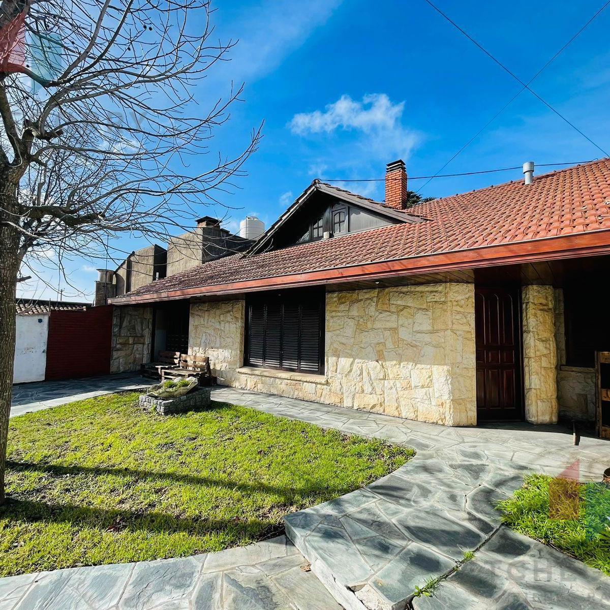 Casa 3 amb con playroom y departamento independiente, 205m²