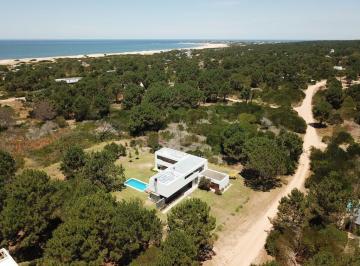 Casa · 394m² · 6 Ambientes · Casa - Arenas de José Ignacio