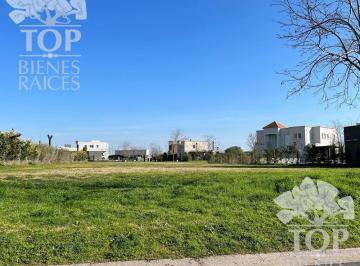 Terreno · 830ha · Terreno Lote en Venta en El Cantón Golf, El Cantón, Escobar