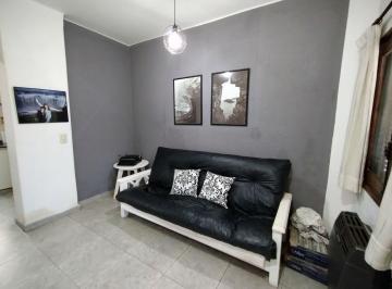 PH · 51m² · 4 Ambientes · Venta Casa Dos Dorm., Patio y Terraza