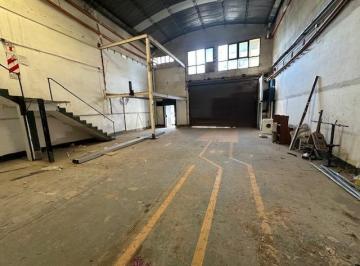 Bodega-Galpón , Vicente López · Galpón en Venta en Excelente Ubicación en Olivos