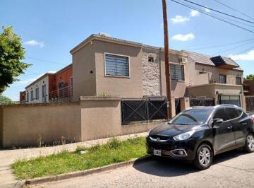 Casa de 3 ambientes, Esteban Echeverría · Duplex Tres Ambientes en Dos Plantas con Cochera Buena Ubicacion