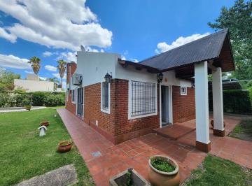 Casa · 150m² · 5 Ambientes · 2 Cocheras · Casa en Funes Garita 4