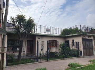 Casa · 150m² · 5 Ambientes · 2 Cocheras · Amplia Casa en Venta 5 Ambientes - Moreno Norte