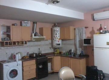 Departamento de 3 ambientes, Godoy Cruz · Departamento Apto Turismo, Oficina, Consultorio, en Calle Leguizamon