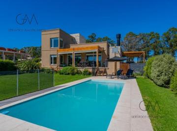 Casa · 200m² · 3 Dormitorios · Casa en Alquiler Temporario Barrio Privado Barrancas de San Benito