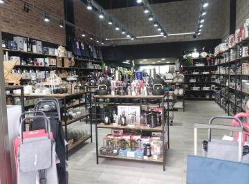Local comercial · 125m² · Venta Local 125 m² en Edifico Holpark Apto Gastronómico en Corredor Holmberg Villa Urquiza