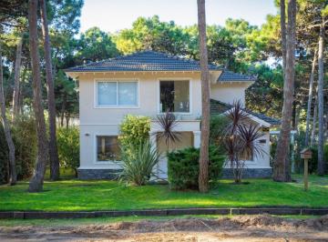 DEI-DEI-421_2 · Casa 3 Dorm. Alquiler Temporario en Pinamar Zona Norte Playa