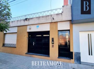 Casa · 124m² · Laprida 3200. Amplia Casa con Pileta