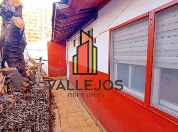 PH de 3 ambientes, La Matanza · PH 3 Ambientes con Patio, Placard, Baulera y Quincho