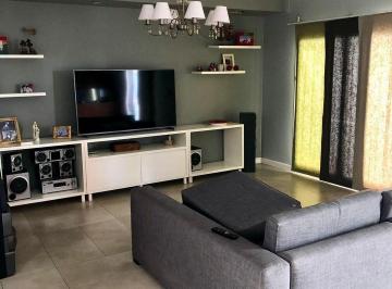 Casa · 275m² · 5 Ambientes · 2 Cocheras · Venta Casa Minimalista Ituzaingó Sur