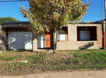 Casa · 3 Dormitorios · 1 Cochera · Sarmiento 6200