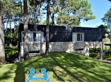 Casa de 5 ambientes, Costa Esmeralda · Venta Casa Costa Esmeralda Barrio Deportiva Cerquita del House! Amoblada