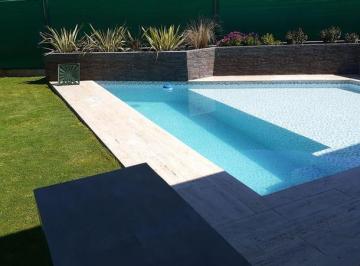 Casa · 165m² · 3 Ambientes · Casa en Venta en Campo de Vuelo