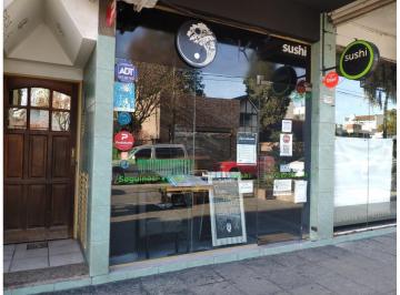 Local comercial · 32m² · Local 3 X10,66 m en V. Ballester Centro, Cordoba y Pueyrredon