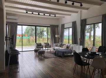 Casa · 140m² · 4 Ambientes · Casa - Pilar del Este