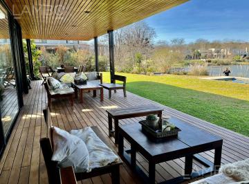 Casa · 324m² · 7 Ambientes · 4 Cocheras · Venta - Casa - Pilar - Estancias del Rio