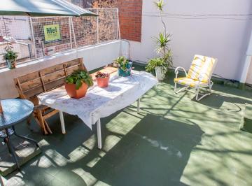 PH de 5 ambientes, Villa Urquiza · Villa Urquiza. PH 125 m². Living, 4 Dorm, 2 Baños, Terraza, Parrilla