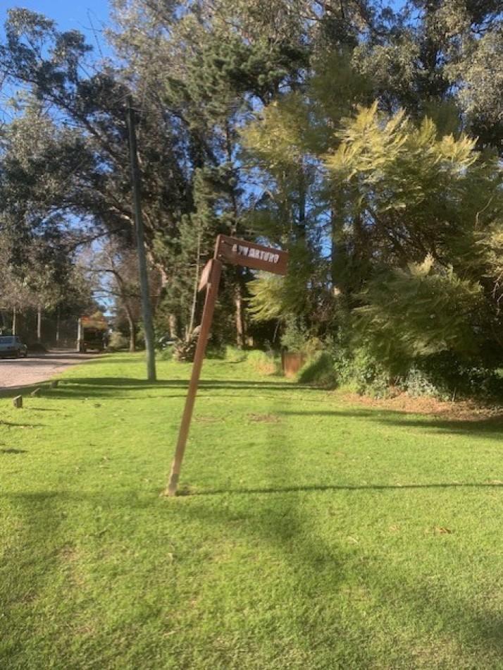 Lote 1 manzana 60. Importante lote esquina con frente sobre calle Boulevard del Bosque.