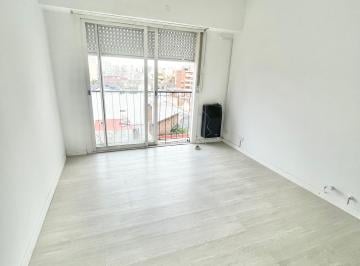Departamento de 2 ambientes, Colegiales · Alquiler de Depto 2 Amb en Colegiales. • Vista Abierta. *sin Amoblar*