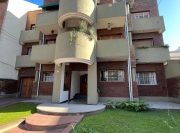 Departamento · 96m² · 4 Ambientes · 1 Cochera · Bouchard 1551, Adrogué - Dto 4 Amb, 3 Baños, Cochera